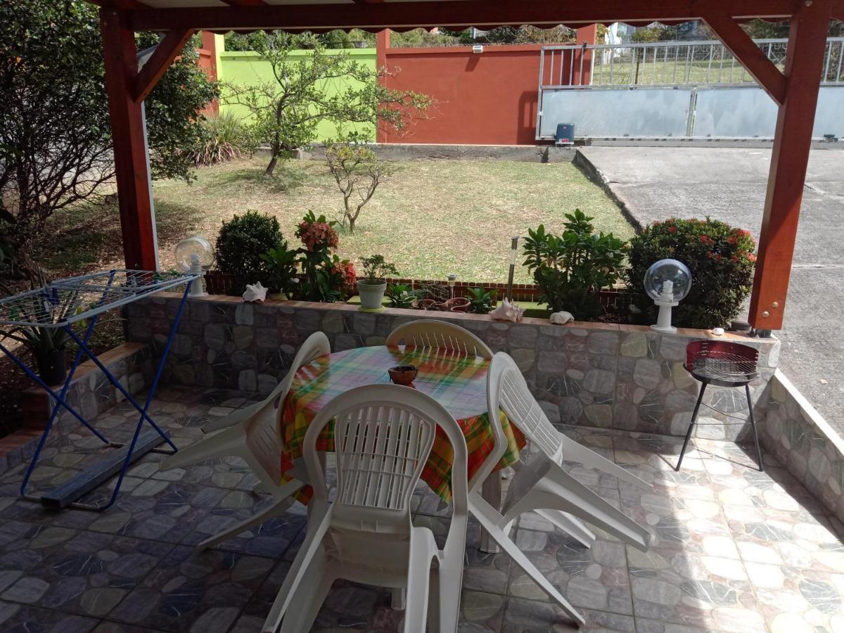 La Casa Binecha Avec Jacuzzi Vila Baillif Exterior foto