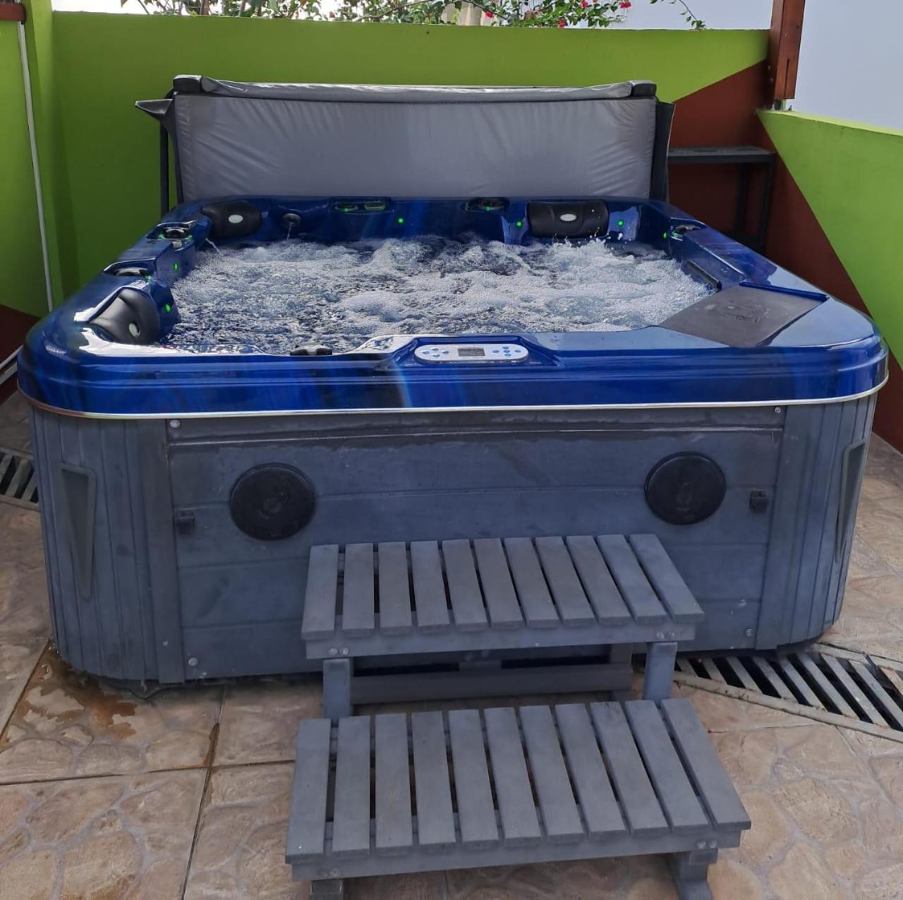 La Casa Binecha Avec Jacuzzi Vila Baillif Exterior foto
